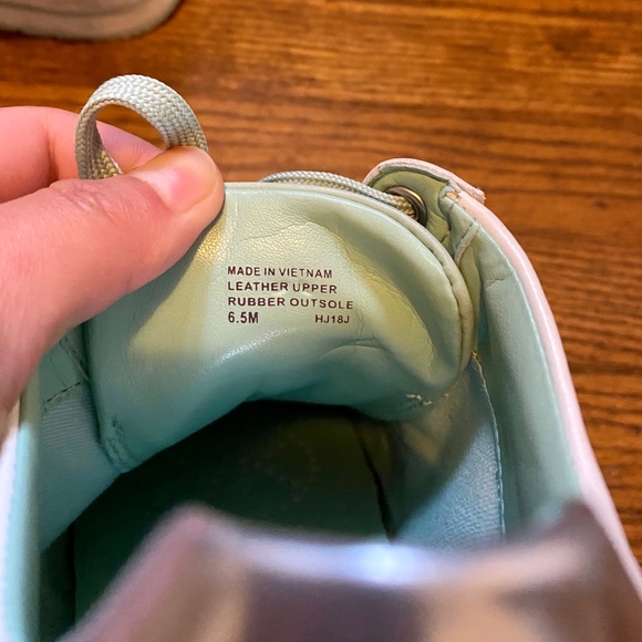 🐞 MICHAEL Michael Kors sneakers 🐞 (2 for $50) - Picture 9 of 10